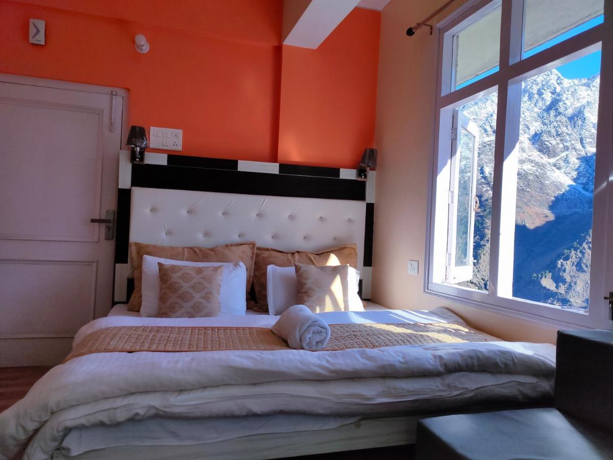 Uday Palace Joshimath Otel Dış mekan fotoğraf